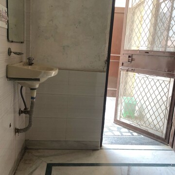 Bathroom in 1.5 BHK Villa at Sector 22 – for Rent