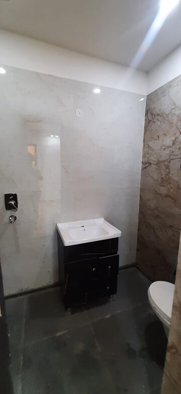 Bathroom in 2 BHK Apartment at Palm Residency Chhatarpur, Chattarpur – for Rent