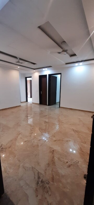 Room in 2 BHK Apartment at Palm Residency Chhatarpur, Chattarpur – for Rent