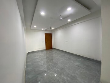 Room in 2 BHK Apartment at Palm Residency Chhatarpur, Chattarpur – for Rent