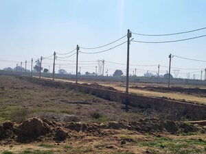  Plot For Sale in Garh Road