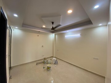 Room in 2 BHK Apartment at Palm Residency Chhatarpur, Chattarpur – for Rent