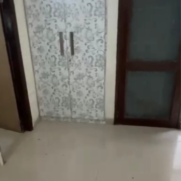Room in 3 BHK Apartment at Ansal Florence Residency, Sushant Lok Iii – for Rent