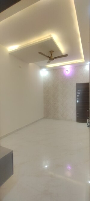 Room in 4 BHK Villa at Kalwar Road – for Sale