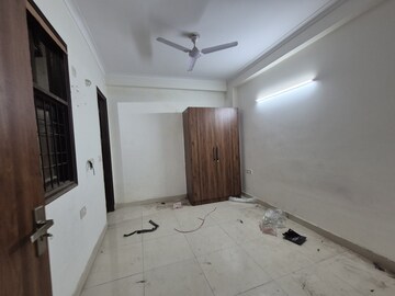 Bathroom in 2 BHK Apartment at Palm Residency Chhatarpur, Chattarpur – for Rent