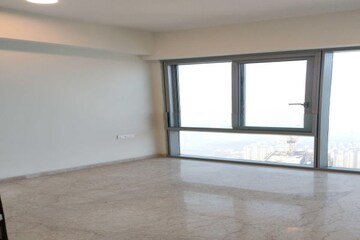 Room in 5 BHK Apartment at Piramal Aranya, Byculla – for Sale