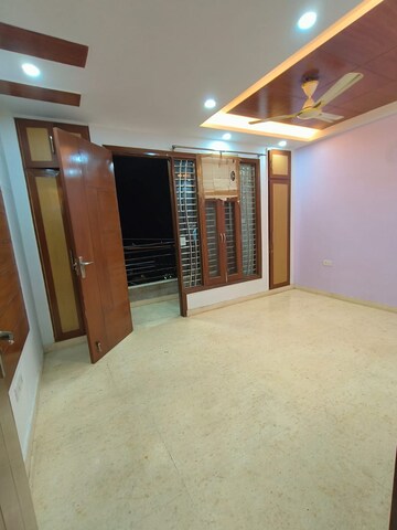 Room in 2 BHK Builder Floor at Saket – for Rent