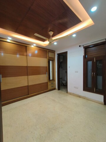 2 BHK Builder Floor For Rent in Saket
