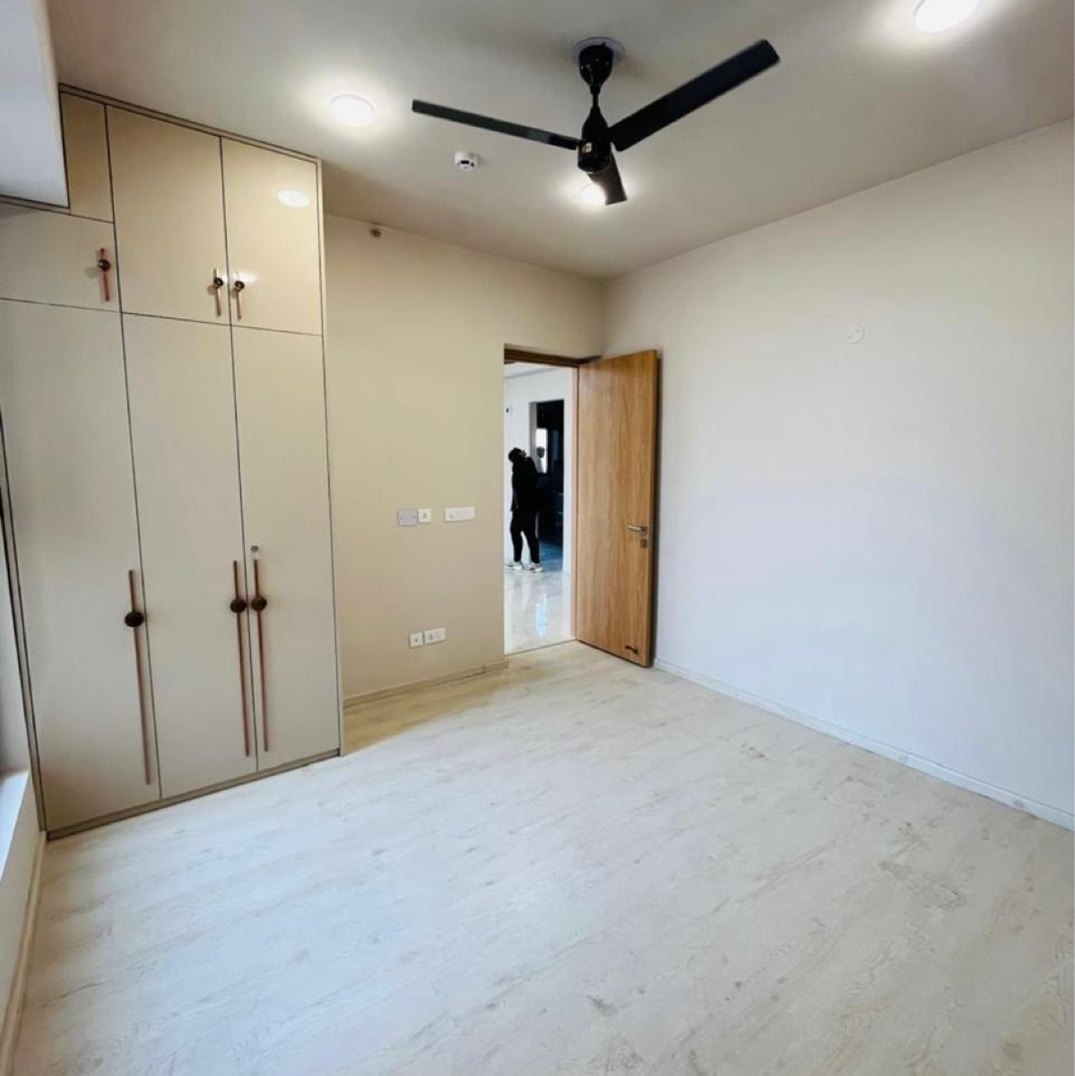 4 BHK + Servant Room Apartment For Rent in Emaar Palm Terraces Select