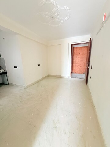 Room in 1 BHK Builder Floor at Saket – for Rent