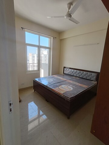 2 BHK Apartment For Rent in Shree Vardhman Mantra, Sector 67