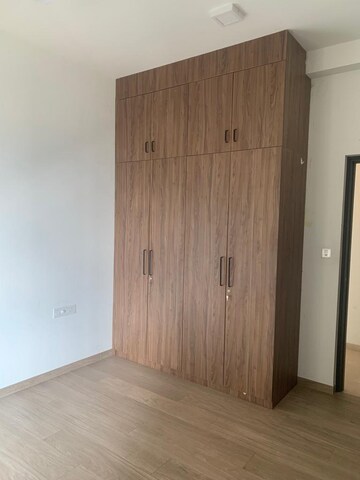 Room in 3 BHK Apartment at Paras Dews, Sector 106 – for Rent