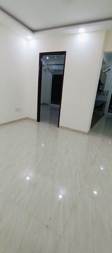 Room in 2 BHK Builder Floor at Ansal API Esencia, Sector 67 – for Rent