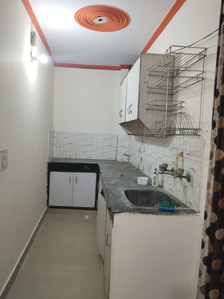 Kitchen, khirki extension 1 Bedroom 500 Sq.Ft. Apartment In Khirki Extension Delhi 8572261
