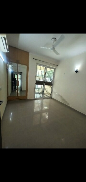 Room in 3 BHK Builder Floor at Ansal API Esencia, Sector 67 – for Rent