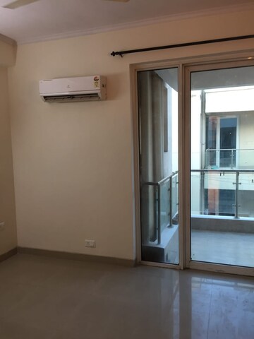 Room in 3 BHK Builder Floor at Ansal API Esencia, Sector 67 – for Rent