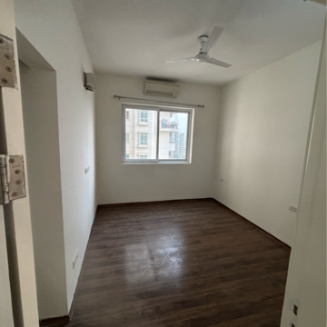 Room in 2 BHK Apartment at Ireo Uptown, Sector 66 – for Rent