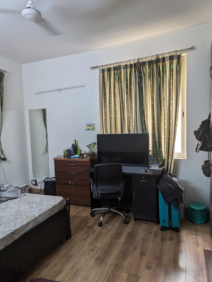 Master Bedroom, jaypee-green-wish-town-klassic 2 Bedroom 1230 Sq.Ft. Apartment In Sector 134 Noida 8572454