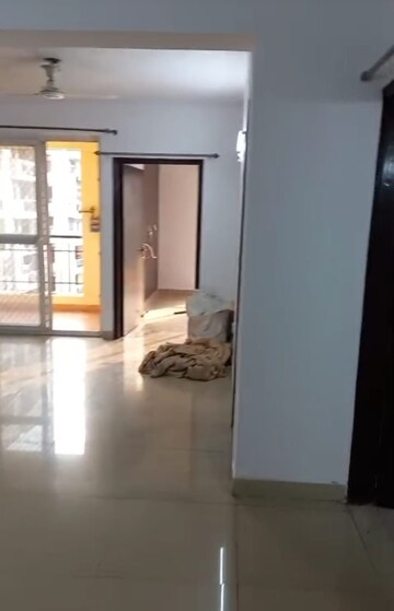 Room in 2 BHK Apartment at Vasundhara Sector 1 – for Rent