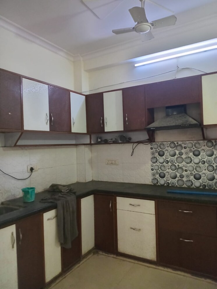 Kitchen, dwarka mor 3.5 Bedroom 1200 Sq.Ft. Builder Floor In Dwarka Mor Delhi 8572624