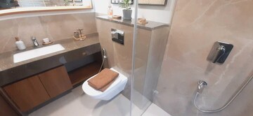 Furnished Amenities in 5 BHK Apartment at Piramal Aranya, Byculla – for Sale