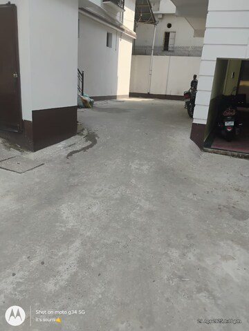 Parking in  Warehouse at Om Ganges, Jessore Road – for Rent