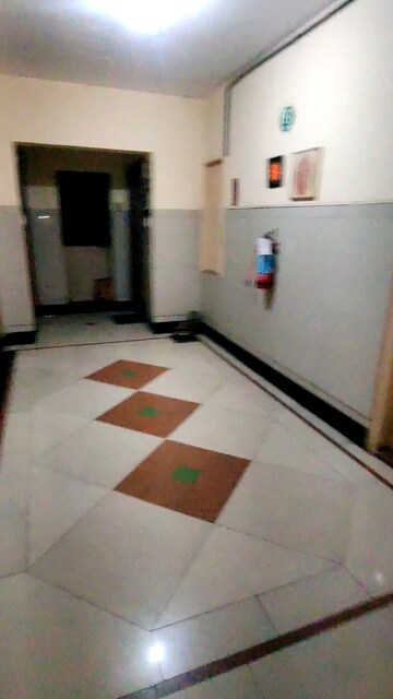 Master Bedroom in 4 BHK Apartment at Hill Side Powai, Powai – for Rent