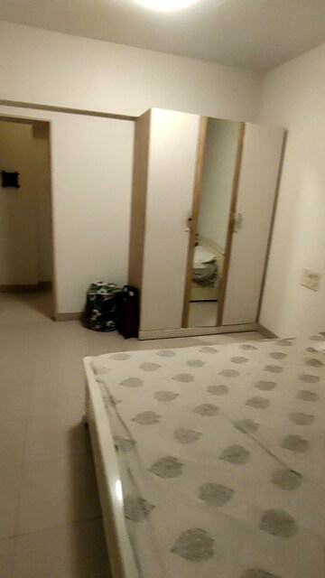 Master Bedroom in 4 BHK Apartment at Hill Side Powai, Powai – for Rent