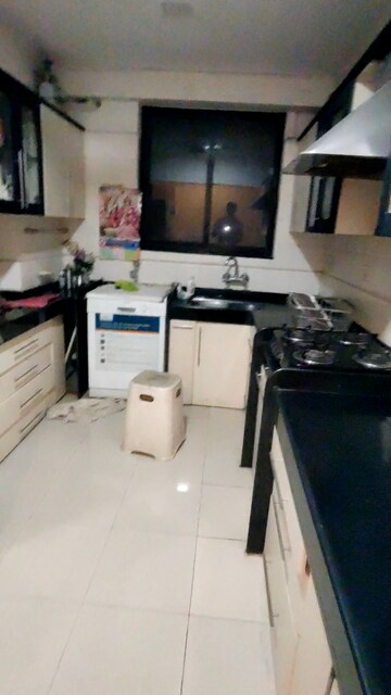 Master Bedroom in 4 BHK Apartment at Hill Side Powai, Powai – for Rent