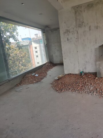  Showroom – Exterior View View at Green Park - for Rent