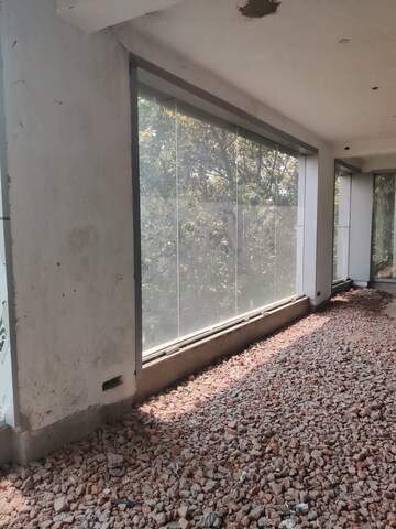  Showroom – Exterior View View at Green Park - for Rent