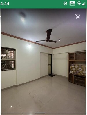 Room in 2 BHK Apartment at Mulund East – for Sale