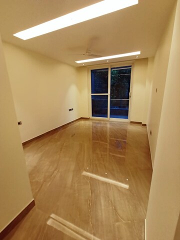Furnished Amenities in 4 BHK Builder Floor at Ansal API Esencia, Sector 67 – for Rent