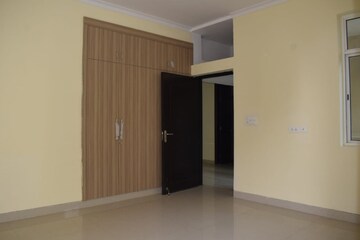 Room in 4 BHK Builder Floor at Ansal API Esencia, Sector 67 – for Rent