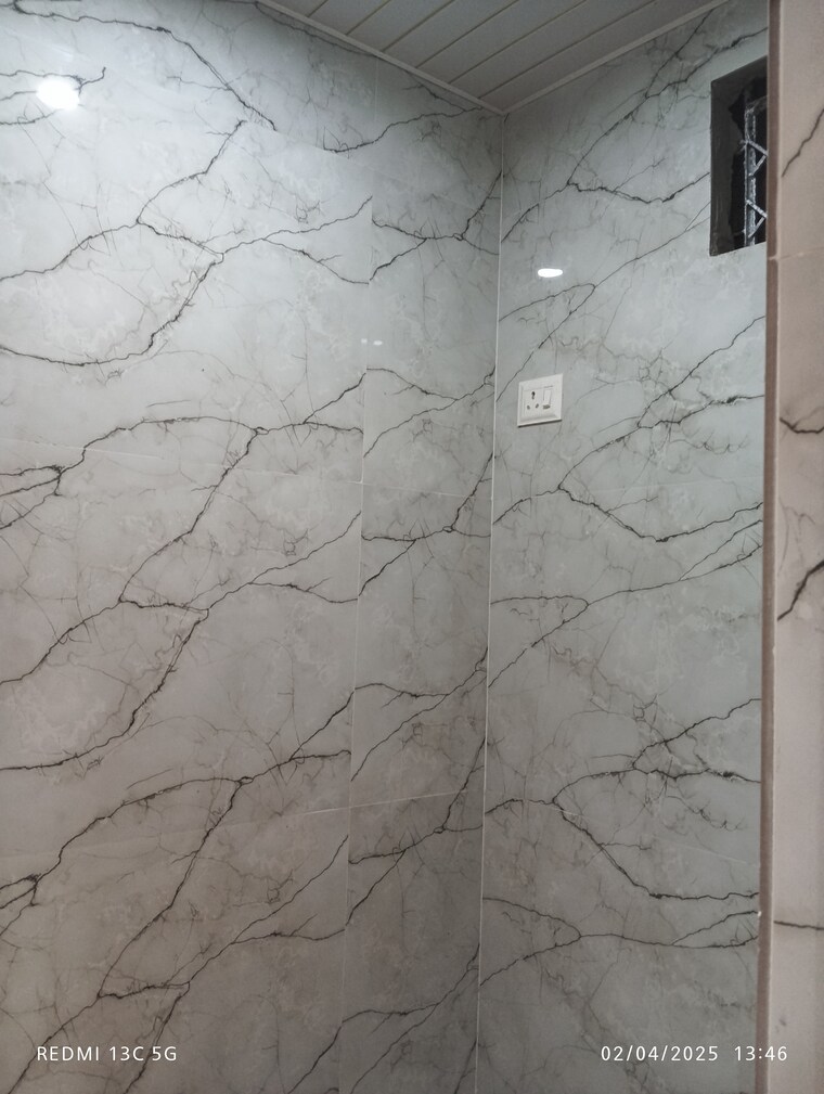 Bathroom, shalimar garden 2 Bedroom 900 Sq.Ft. Builder Floor In Shalimar Garden Ghaziabad 8573998