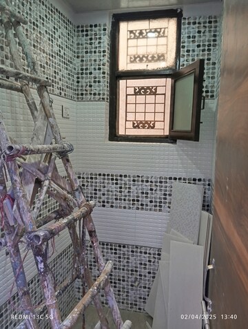 Attached Bathroom in 3 BHK Builder Floor at Shalimar Garden – for Rent