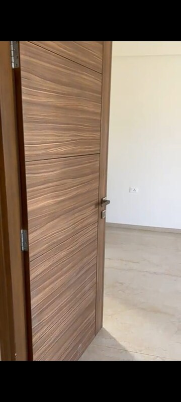 Room in 3 BHK Builder Floor at M3M Soulitude, Sector 89 – for Sale