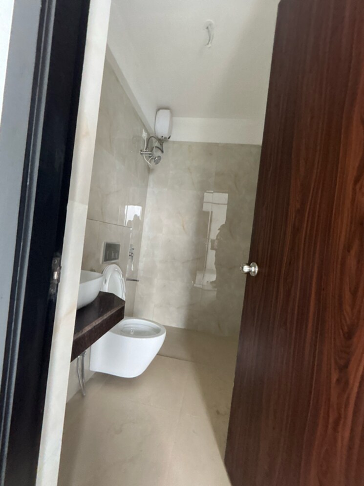 Bathroom, lodha-crown-quality-homes 1 Bedroom 317 Sq.Ft. Apartment In Saket Complex Thane 8574656