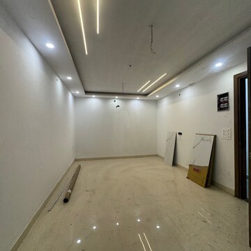 Room in 3 BHK Apartment at Sahastradhara Road – for Sale