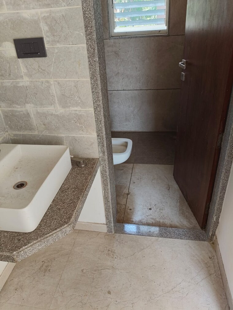 Bathroom, baner 3 Bedroom 1380 Sq.Ft. Apartment In Baner Pune 8574915