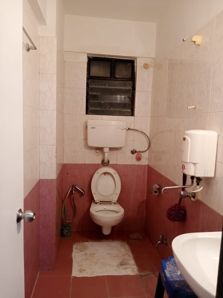 Bathroom, montreal-tower 2 Bedroom 1150 Sq.Ft. Apartment In Andheri West Mumbai 8575206