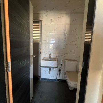 Bathroom in 2 BHK Apartment at Ashok Nagar Complex Ashok Nagar, Gaibi Nagar – for Rent