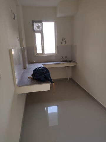 2 BHK Apartment For Rent in Pyramid Pride, Sector 76