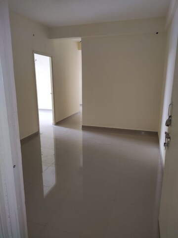 Room in 2 BHK Apartment at Pyramid Pride, Sector 76 – for Rent