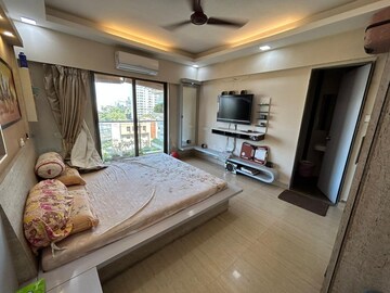 Bedroom in 3 BHK Apartment at HDIL Metropolis Residences, Andheri West – for Rent
