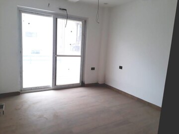 Room in 3 BHK Builder Floor at Sector 14 – for Sale
