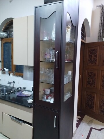 Furnished Amenities in 6 BHK Independent House at Krishna Colony – for Sale