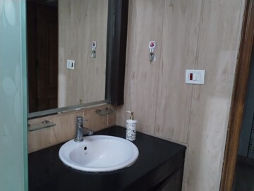 Bathroom in 6 BHK Independent House at Krishna Colony – for Sale