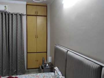 Room in 6 BHK Independent House at Krishna Colony – for Sale
