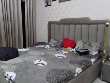 Bedroom in 6 BHK Independent House at Krishna Colony – for Sale
